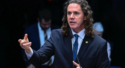 Senado aprova projeto relatado por Veneziano que incentiva o primeiro emprego para jovens