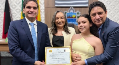 Em Coremas, Murilo Galdino participa de reuni&atilde;o com col&ocirc;nia de pescadores e recebe t&iacute;tulo de cidad&atilde;o coremense