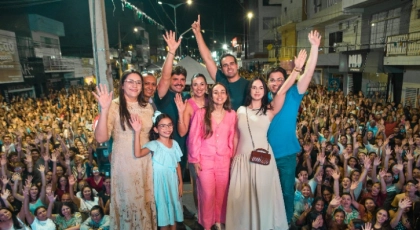 Itaporanga re&uacute;ne mais de 5 mil pessoas em noite hist&oacute;rica na primeira celebra&ccedil;&atilde;o do Dia do Evang&eacute;lico