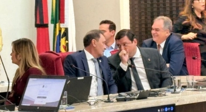 Deusdete Queiroga e Taciano Diniz s&atilde;o empossados como conselheiros do TCE-PB