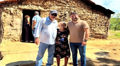 Ordem de servi&ccedil;o do prefeito Azif Lemos autoriza substitui&ccedil;&atilde;o de casas de taipa em comunidades rurais de Itaporanga